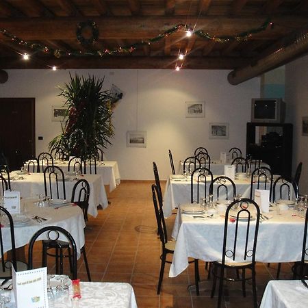 Agriturismo La Rasdora Porto Mantovano Ngoại thất bức ảnh