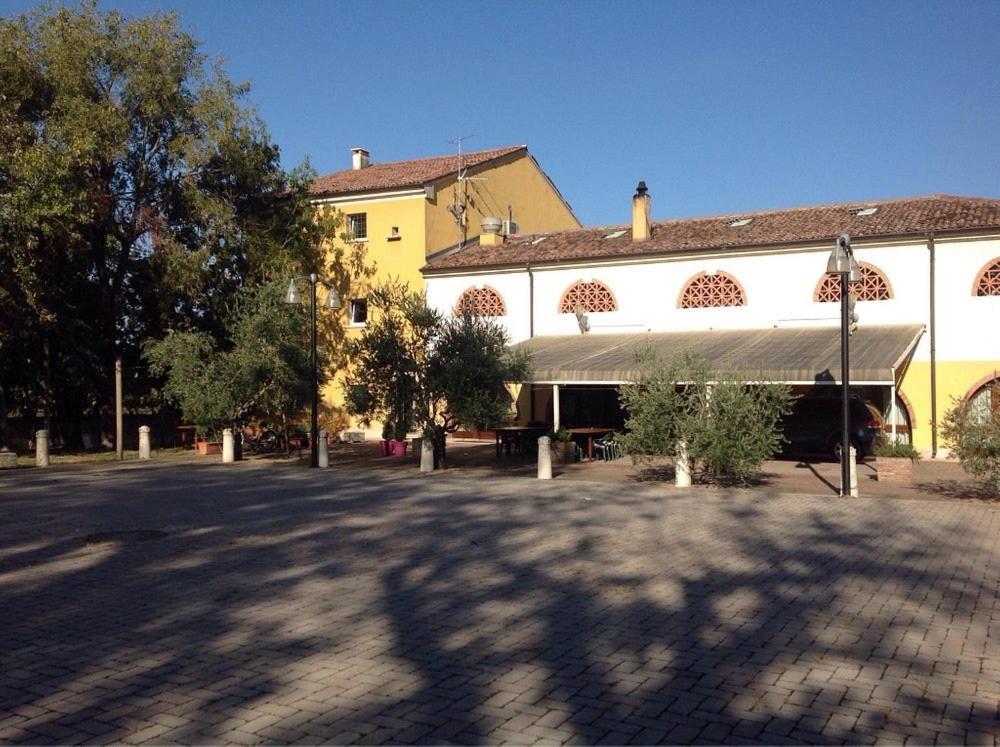 Agriturismo La Rasdora Porto Mantovano Ngoại thất bức ảnh